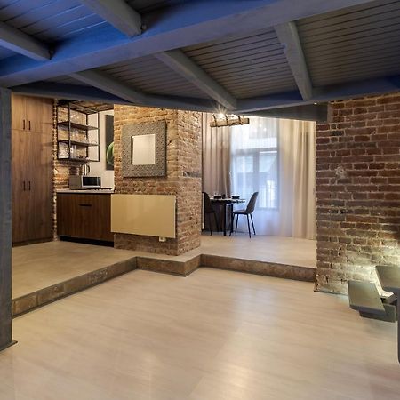 Lesi Apartment With Terrace Lviv Exterior photo