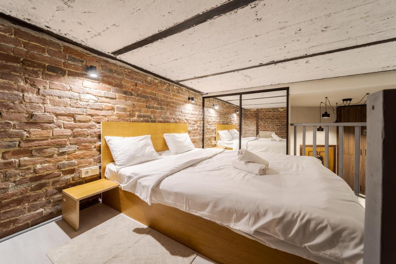 Lesi Apartment With Terrace Lviv Exterior photo